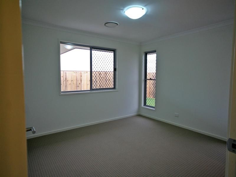 17 Rolland Parade, Warner QLD 4500