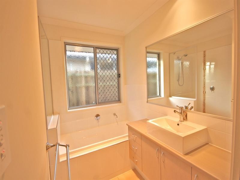 17 Rolland Parade, Warner QLD 4500