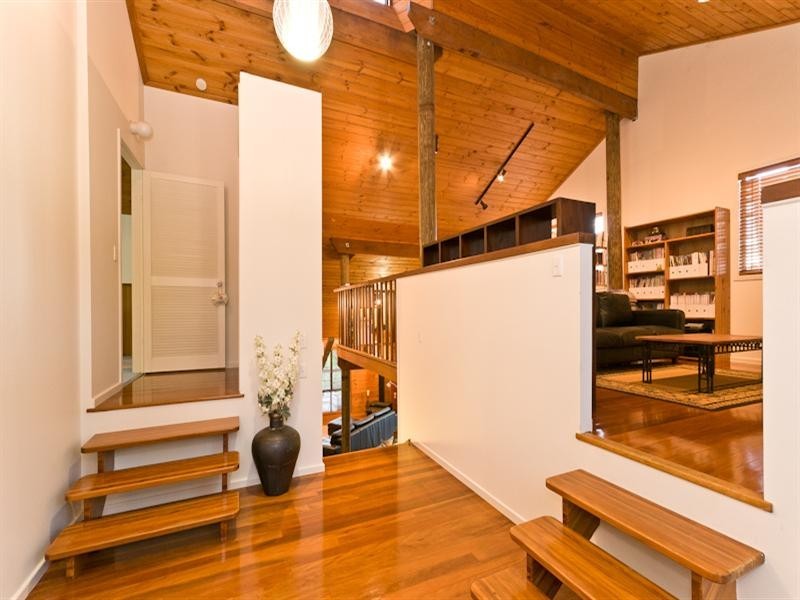 12 Salisbury Court, Clear Mountain QLD 4500