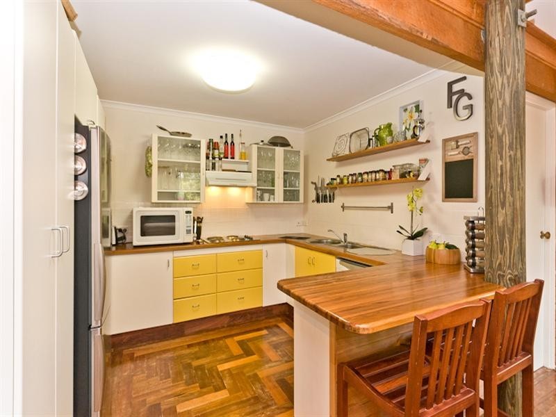 12 Salisbury Court, Clear Mountain QLD 4500