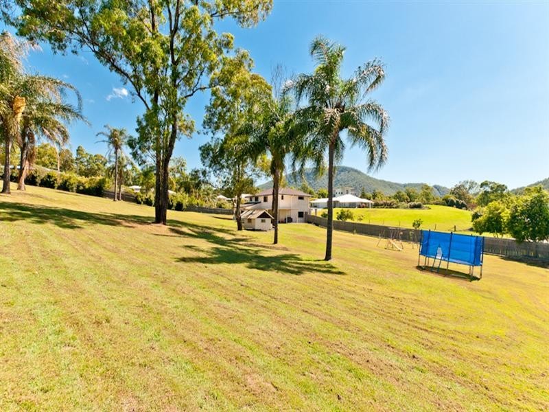 1 Hunting Place, Samford QLD 4520