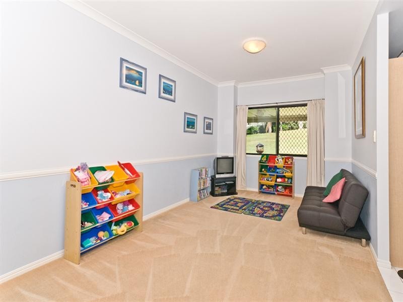 1 Hunting Place, Samford QLD 4520