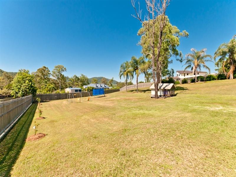 1 Hunting Place, Samford QLD 4520