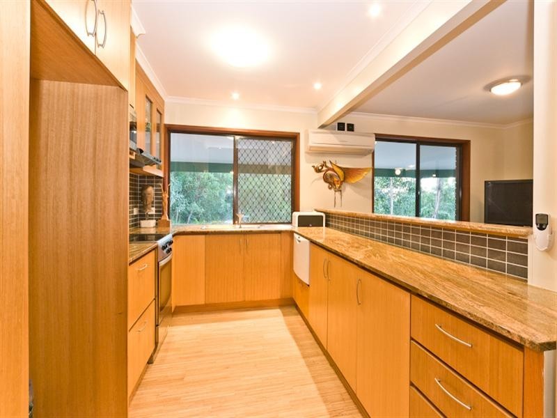 20 Nullamanna Road, Samford QLD 4520