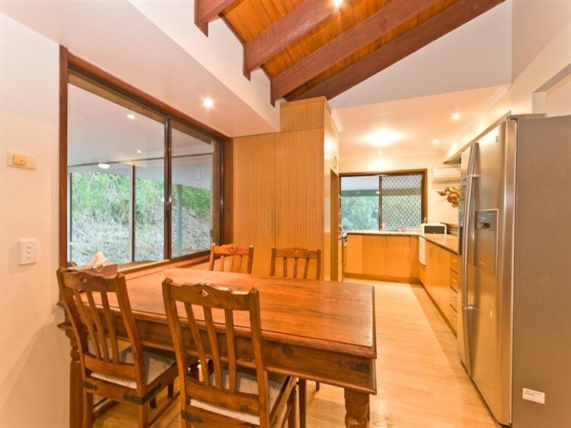 20 Nullamanna Road, Samford QLD 4520