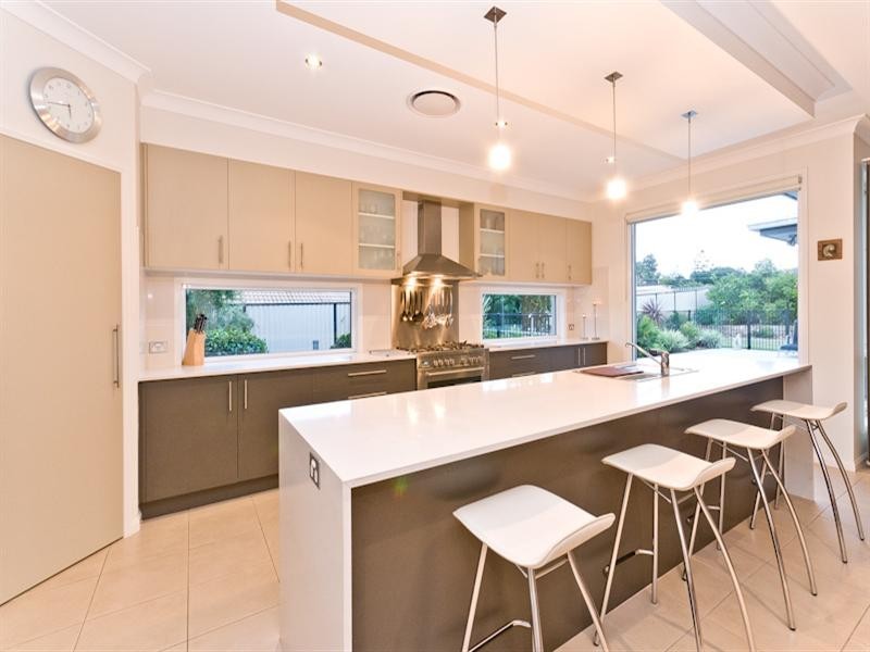 15 Chalmers Court, Samford Village QLD 4520