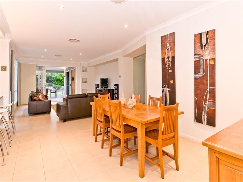 15 Chalmers Court, Samford Village QLD 4520