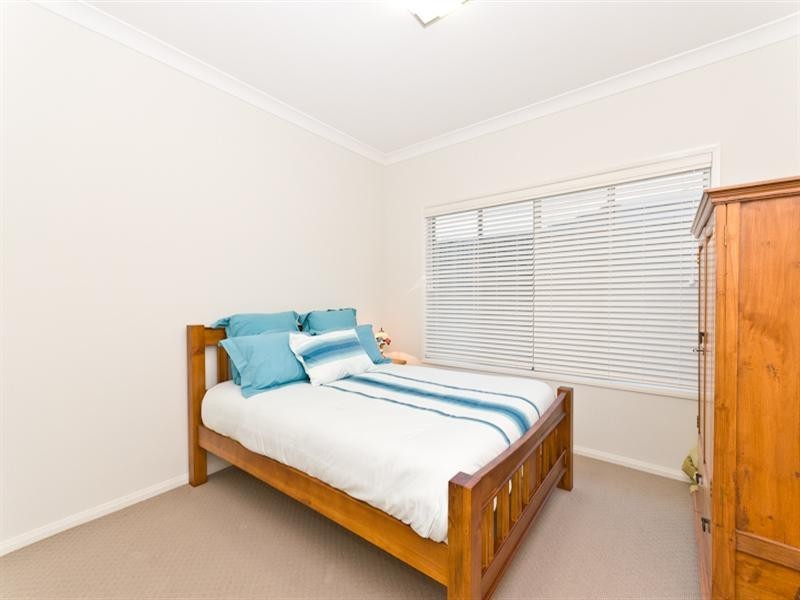 15 Chalmers Court, Samford Village QLD 4520