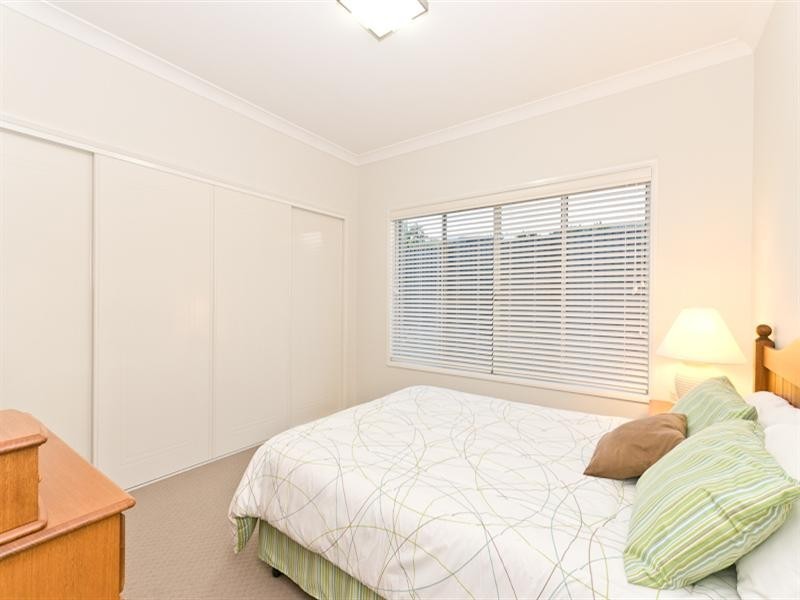 15 Chalmers Court, Samford Village QLD 4520