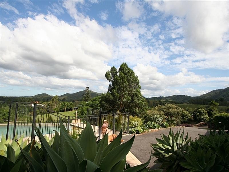 204 Herron Road, Cedar Creek QLD 4520