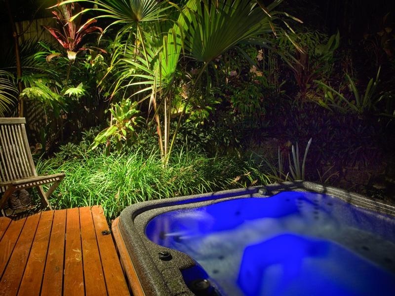 6 Windrush Close, Eatons Hill QLD 4037