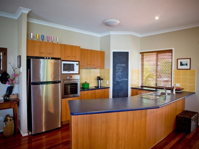 6 Windrush Close, Eatons Hill QLD 4037