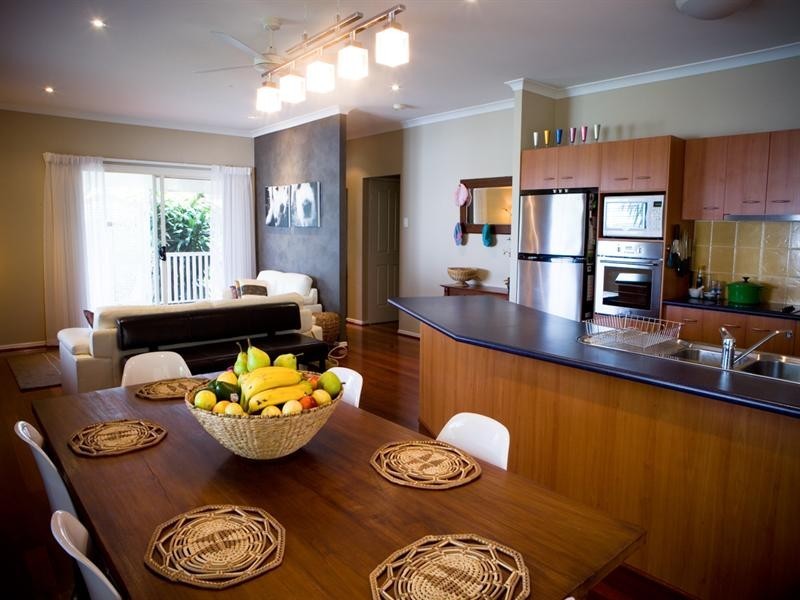 6 Windrush Close, Eatons Hill QLD 4037