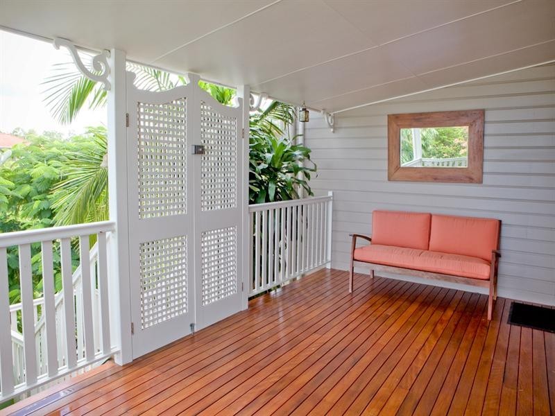 6 Windrush Close, Eatons Hill QLD 4037