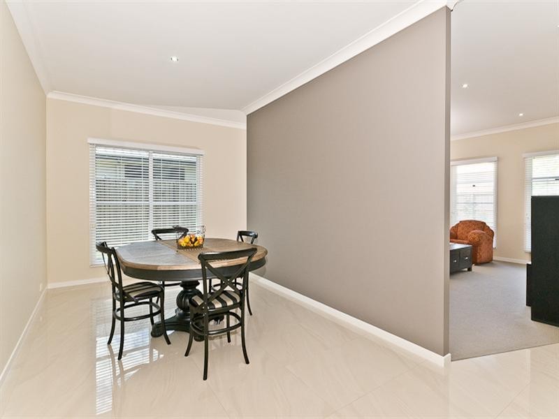 Eatons Hill QLD 4037