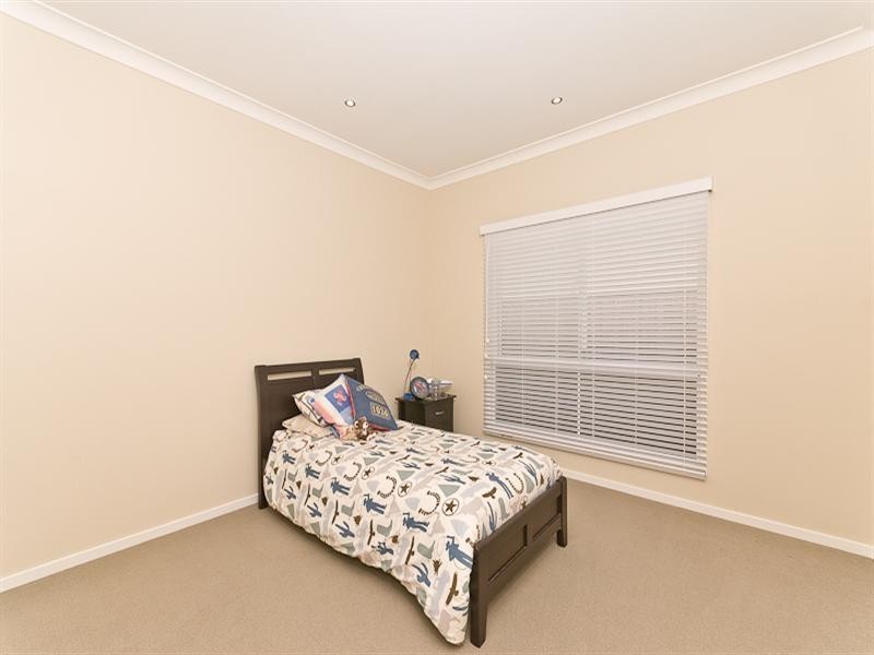 Eatons Hill QLD 4037