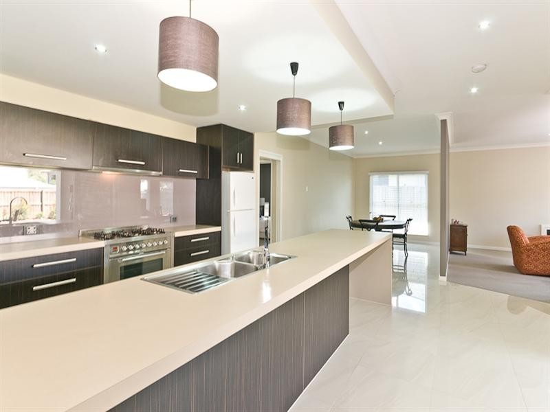 Eatons Hill QLD 4037