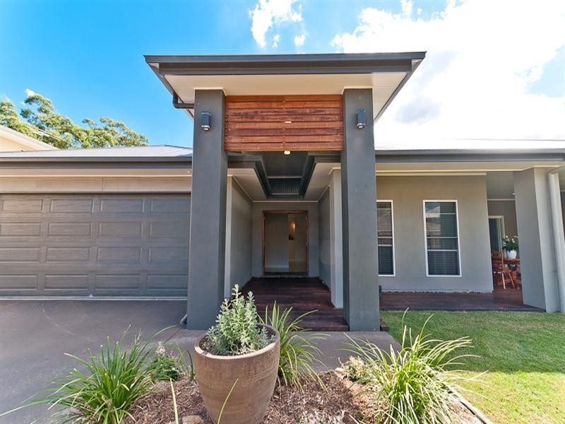 Eatons Hill QLD 4037