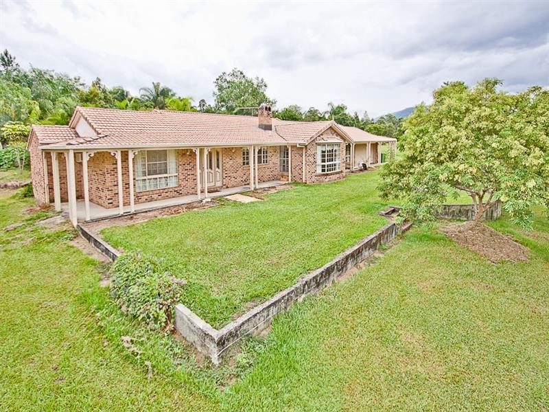 19 Greenwood Crescent, Samford QLD 4520