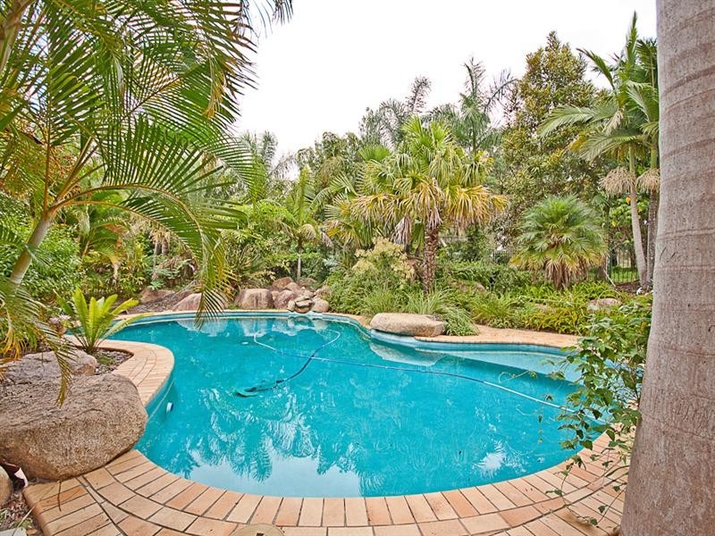 19 Greenwood Crescent, Samford QLD 4520