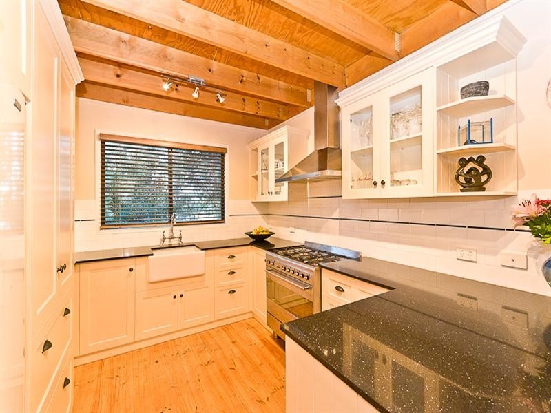 35 Mt Glorious Road (1 Trentham Place, Samford Village QLD 4520