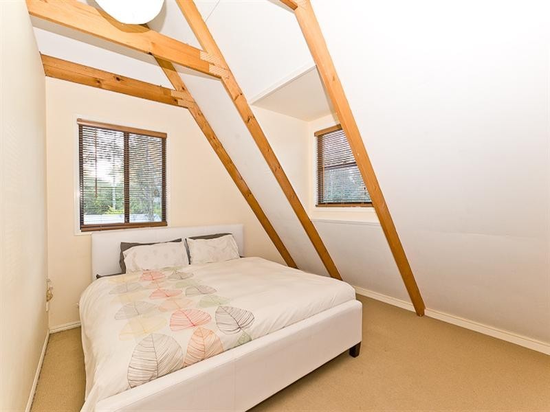 35 Mt Glorious Road (1 Trentham Place, Samford Village QLD 4520