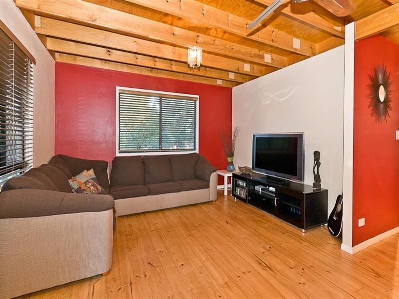 35 Mt Glorious Road (1 Trentham Place, Samford Village QLD 4520