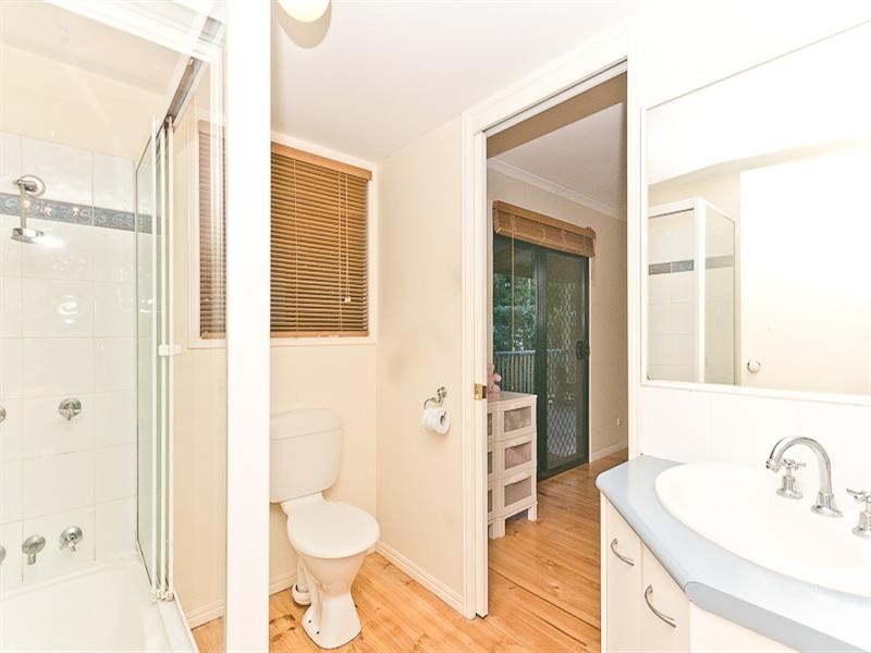 35 Mt Glorious Road (1 Trentham Place, Samford Village QLD 4520