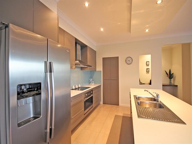 14 Chalmers Court, Samford Village QLD 4520