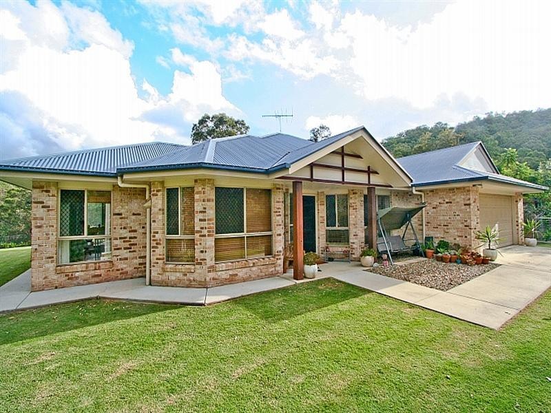 9 Mason Court, Samsonvale QLD 4520