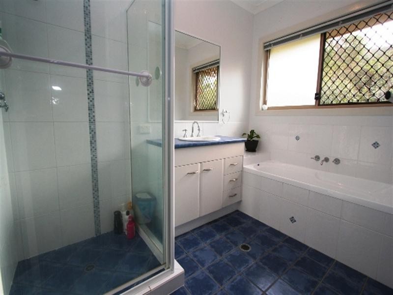 9 Mason Court, Samsonvale QLD 4520