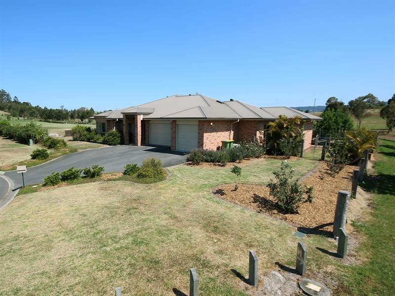 2 Sovereign Way, Samford Valley QLD 4520