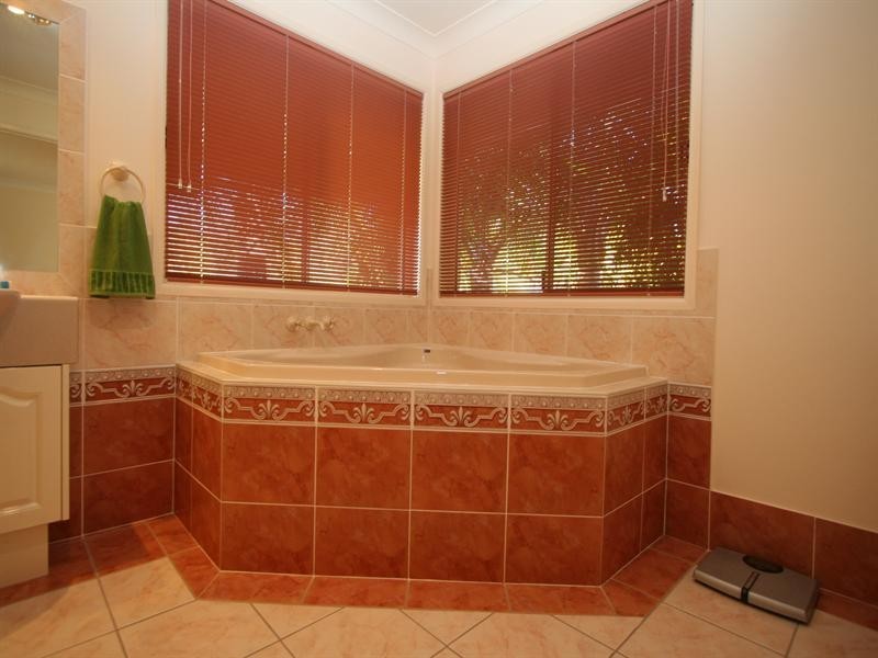 6 Showgrounds Drive, Highvale QLD 4520