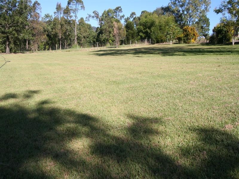 6 Showgrounds Drive, Highvale QLD 4520