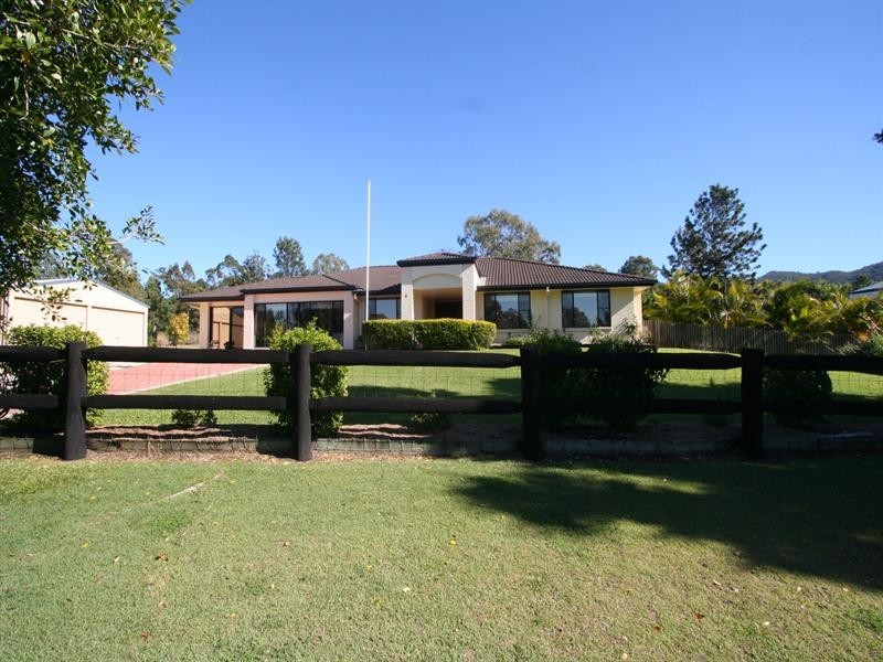 6 Showgrounds Drive, Highvale QLD 4520