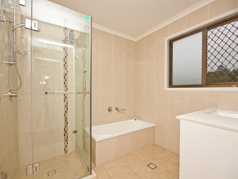 13 Woodview Street, Samford Valley QLD 4520