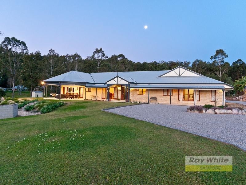 12 Currell Circuit, Samford Valley QLD 4520