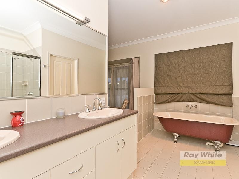 12 Currell Circuit, Samford Valley QLD 4520