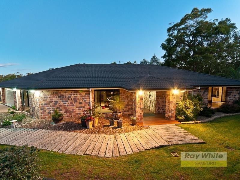 13 Whip Bird Court, Cashmere QLD 4500