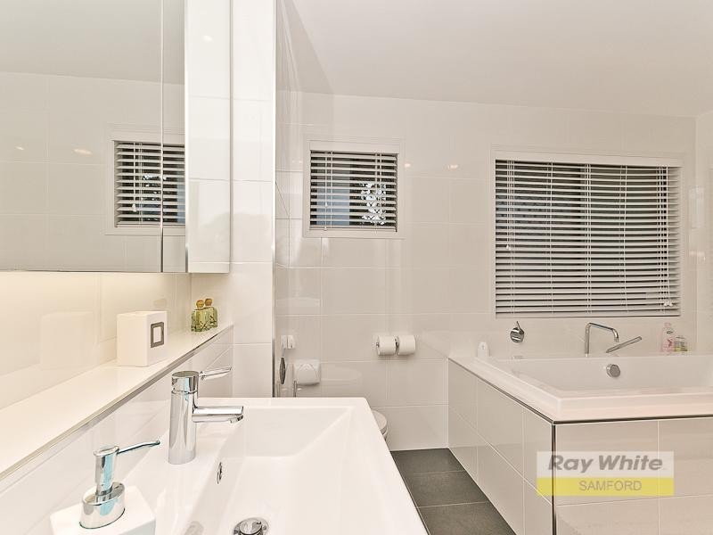 13 Whip Bird Court, Cashmere QLD 4500