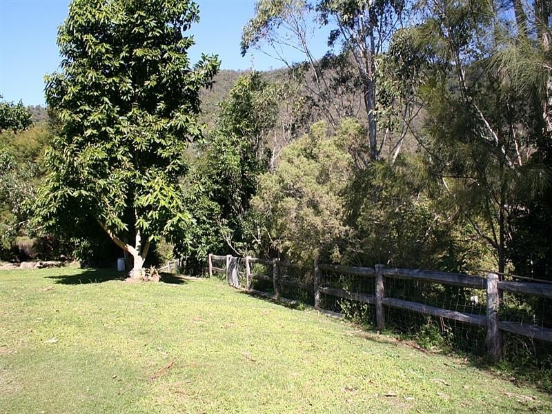 20 Masseys Creek Court, Cedar Creek QLD 4520