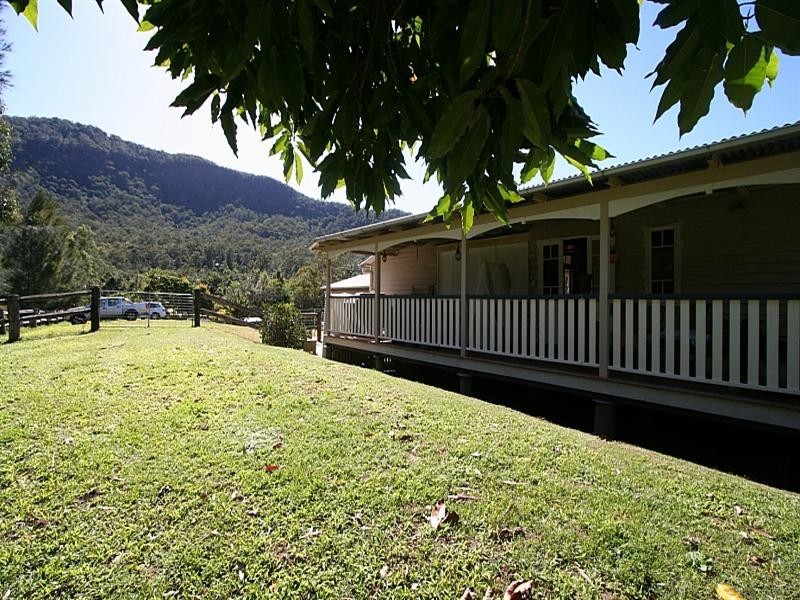 20 Masseys Creek Court, Cedar Creek QLD 4520