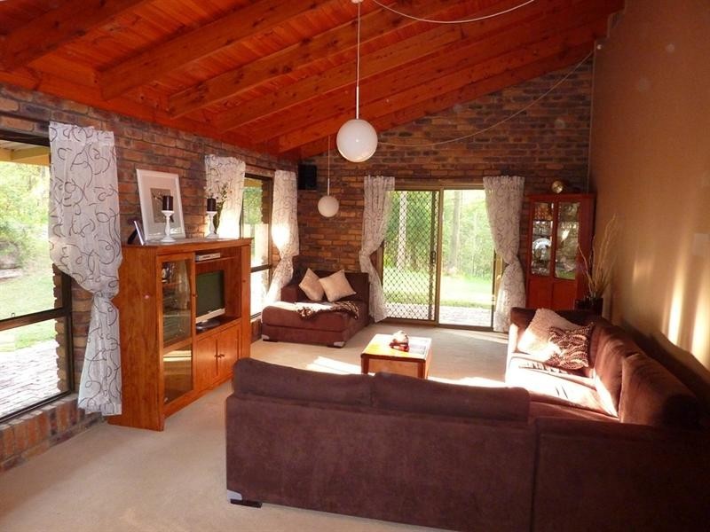 7 Warrandyte Court, Camp Mountain QLD 4520