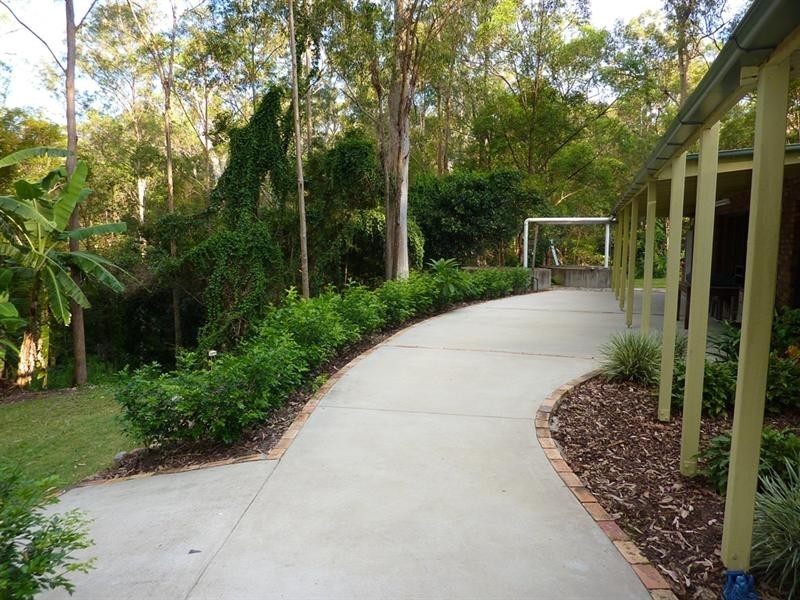 7 Warrandyte Court, Camp Mountain QLD 4520