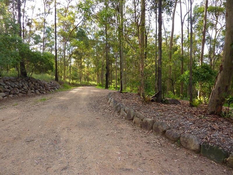 7 Warrandyte Court, Camp Mountain QLD 4520