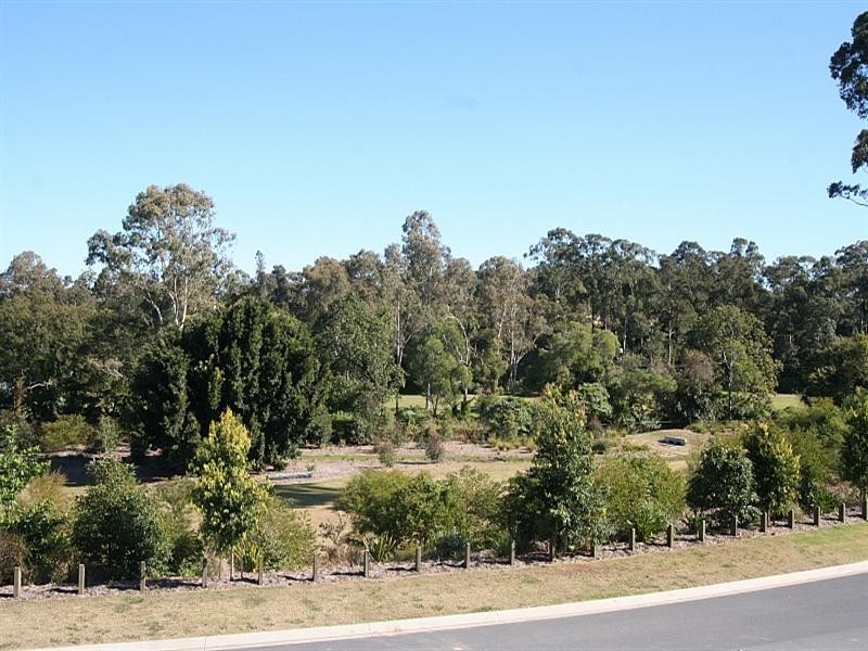 26 Woolshed Street, Ferny Hills QLD 4055