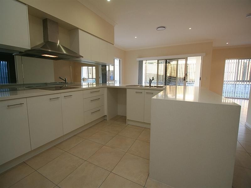 26 Woolshed Street, Ferny Hills QLD 4055