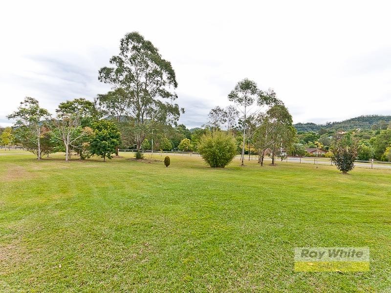 19 Greenwood Crescent, Samford Valley QLD 4520