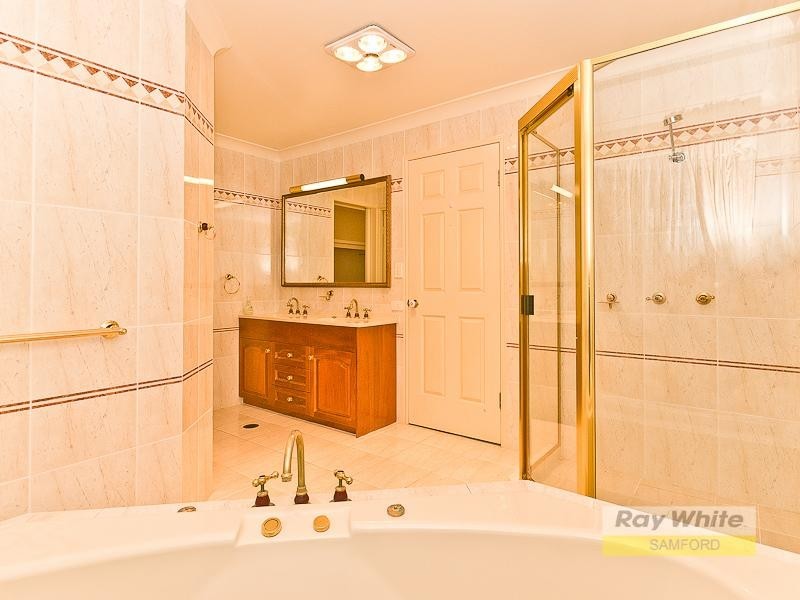 19 Greenwood Crescent, Samford Valley QLD 4520