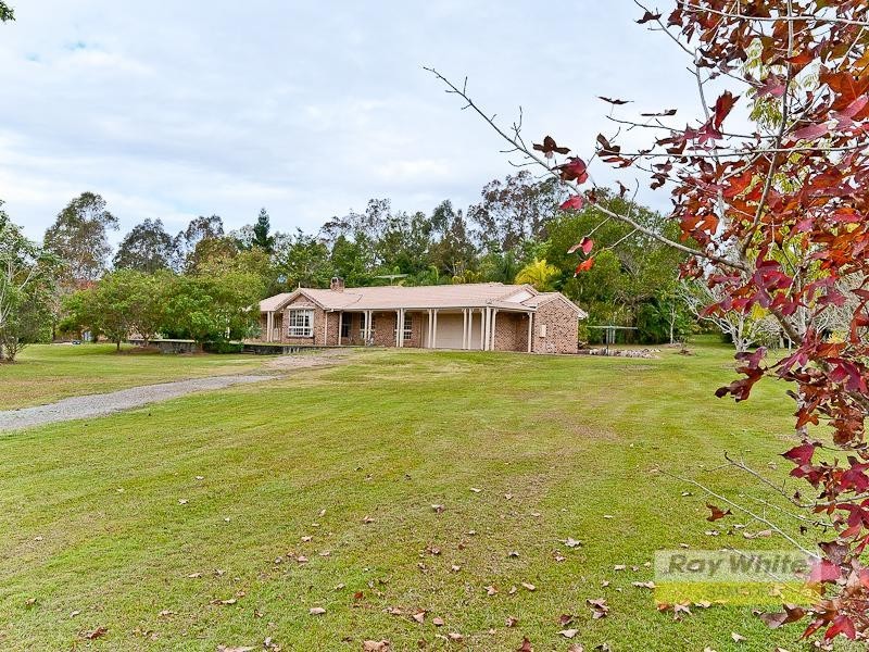 19 Greenwood Crescent, Samford Valley QLD 4520